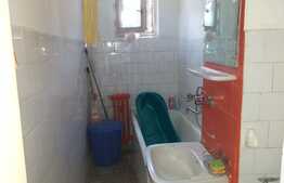 Apartament de 2 camere, 40 mp, semidecomandat, Craiovita Noua