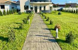 Vila superba, 214 mp, 1010 mp teren, zona Metro, zona verde si liniste!