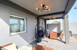 Casa cu etaj, 2 terase, finisaje moderne de lux si jacuzzi, zona Selgros!