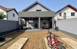 Casa cu etaj, 2 terase, finisaje moderne de lux si jacuzzi, zona Selgros!