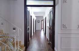 Casa superba, ultracentral, finisaje lux, 717 mp utili, 588 mp teren!!