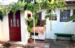 Casa renovabila sau demolabila, 160 mp teren, în spate la KFC