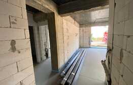 Apartament de 3 camere, spatios, terasa de 20 mp