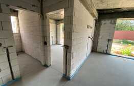 Apartament de 3 camere generos cu terasa de 20 de mp