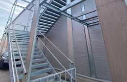 Oferta! Pachet de 2 hale la cheie si o casa, 1800 mp construiti!