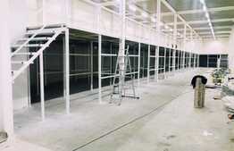 Oferta! Pachet de 2 hale la cheie si o casa, 1800 mp construiti!