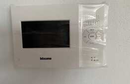 Apartament modern si spatios de 3 camere 86,8 mp zona Lapus