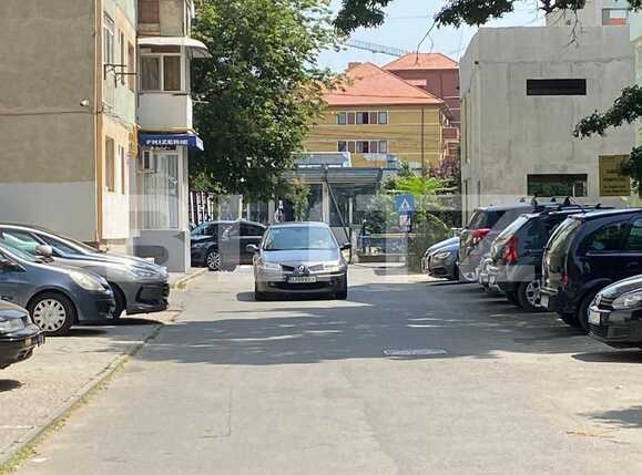 Apartament de închiriat 3 camere Calea Bucuresti - 68866AI | BLITZ Craiova | Poza11