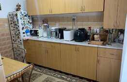 Apartament de 3 camere, decomandat, zona Electroputere