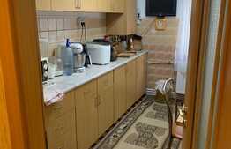 Apartament de 3 camere, decomandat, zona Electroputere