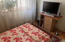 Apartament de 3 camere, decomandat, zona Electroputere