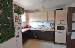 Apartament 3 camere, decomandat, 1 Mai!