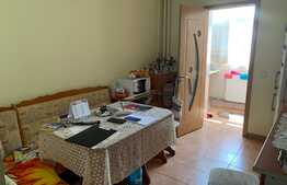 Ocazie! Apartament de 2 camere, decomandat, zona Cv.9