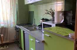 Apartament de 3 camere, decomandat, zona Valea Rosie