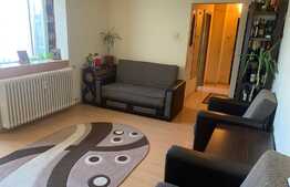 Apartament de 3 camere, decomandat, zona Valea Rosie