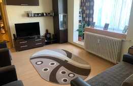 Apartament de 3 camere, decomandat, zona Valea Rosie