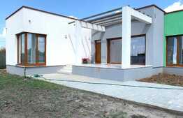 Casa individuala, 163 mp utili, teren de 800 mp, front 28 ml in zona Bariera Valcii