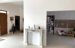 Casa individuala, 163 mp utili, teren de 800 mp, front 28 ml in zona Bariera Valcii