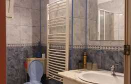 Apartament de 3 camere, parter, decomandat, 77 mp, zona Rocada