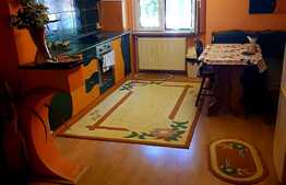 Apartament de 3 camere, parter, decomandat, 77 mp, zona Rocada