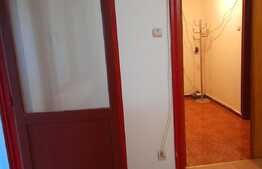 Apartament de 3 camere, decomandat, zona Ramada