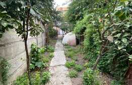 Casă cu 3 camere, 80 mp, zona centrul vechi