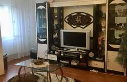 Apartament de 3 camere, 72 mp, decomandat, zona 1 Mai 