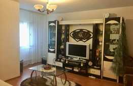 Apartament de 3 camere, 72 mp, decomandat, zona 1 Mai 