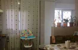 Apartament de 3 camere, 72 mp, decomandat, zona 1 Mai 