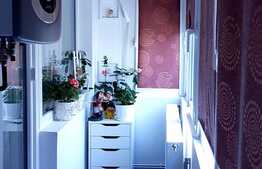 Apartament decomandat, 3 camere, Zona Rocada