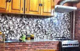 Apartament de 3 camere, decomandat, zona Rovine