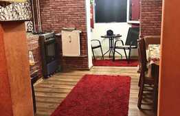 Apartament de 3 camere, decomandat, zona Rovine