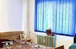 Apartament de 3 camere, decomandat, zona Rovine