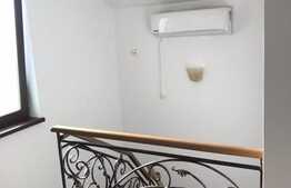 Casa moderna, 5 camere, 230 mp, zona Ford