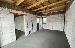 Casă P + E, 119 mp utili, 355 mp teren, ansamblu rezidențial Cârcea