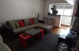 Apartament de 2 camere, decomandate, situat in 1 Mai, zona Confectii