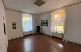 Spatiu de birouri, 236 mp, curte proprie, zona Gradinii Botanice