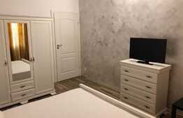 Apartament de lux, 3 camere, 120mp, curte proprie, loc de parcare privat