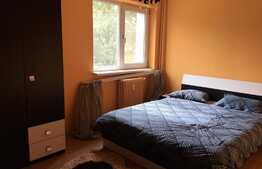 Apartament 3 camere decomandate, etaj intermediar, zona centrala