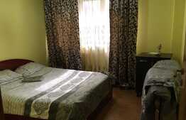 Apartament 3 camere decomandate, etaj intermediar, zona centrala