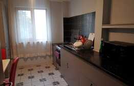 Apartament decomandat cu 3 camere,  Zona Guliver