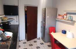 Apartament decomandat cu 3 camere,  Zona Guliver