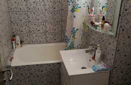 Apartament decomandat cu 3 camere,  Zona Guliver