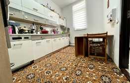 Casa Ultracentral, 122 mp utili, 172 m teren, front 12 m!