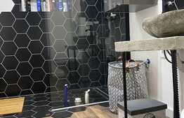 Apartament de 2 camere, lux, incalzire in pardoseala, zona rovine