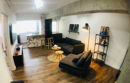 Apartament de 2 camere, lux, incalzire in pardoseala, zona rovine