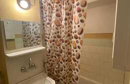 Apartament de 2 camere, 50 mp, decomandat, zona Dezrobiri