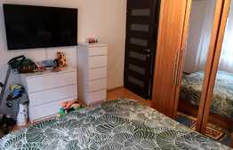 Apartament cu 3 camere, 67 mp, decomandat, 1 Mai