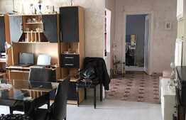 Apartament de 3 camere, Central, zona Pietonala/Casa de pensii