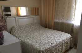 Apartament de 3 camere, Central, zona Pietonala/Casa de pensii